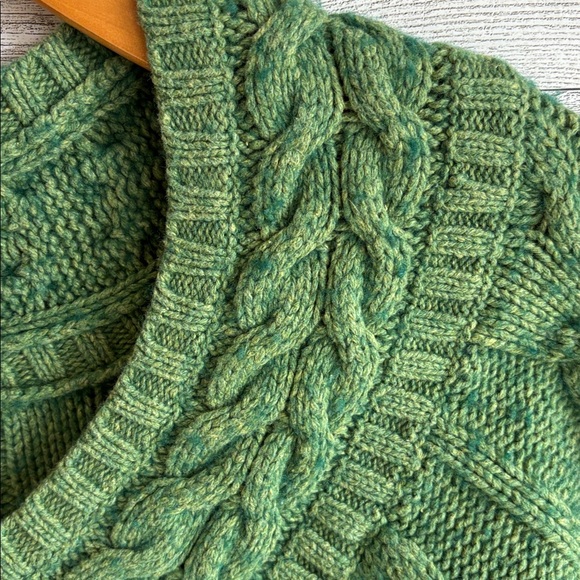 Green wool sweater cable knit chunky women’s medium Old Navy vintage y2k - Picture 4 of 8